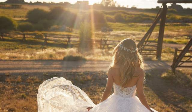 7 Breathtaking Wyoming Wedding Venues