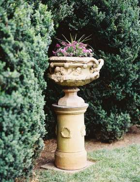 Oatlands Garden Statue
