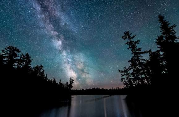 How to plan a trip around the night sky