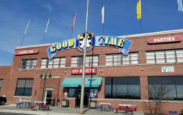 Arnolds Outside