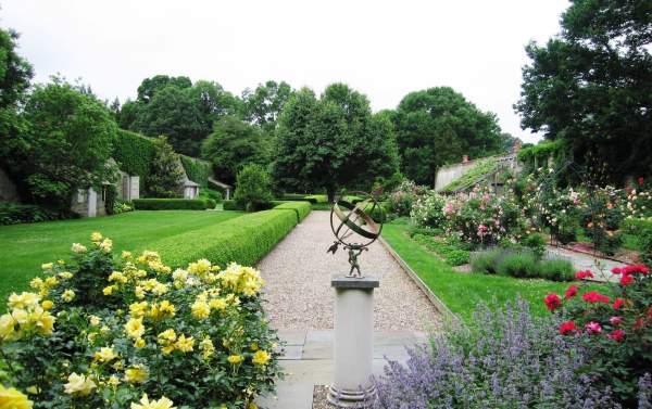 Andalusia House and Gardens