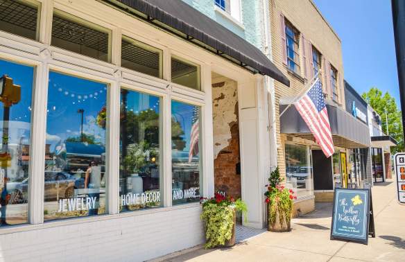 Shops in downtown Woodruff
