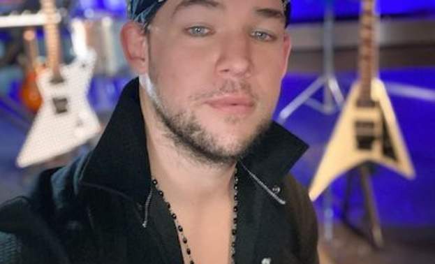Cottage Creek presents James Durbin