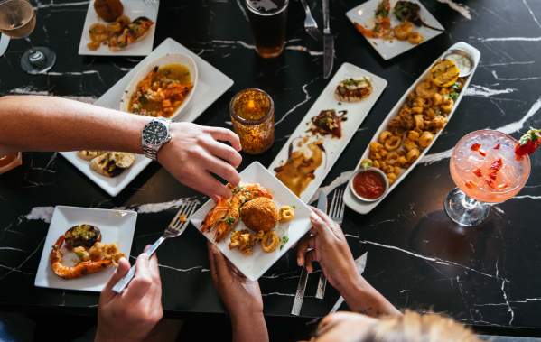 A Foodie's Guide to the Best Outdoor Dining in Gatlinburg