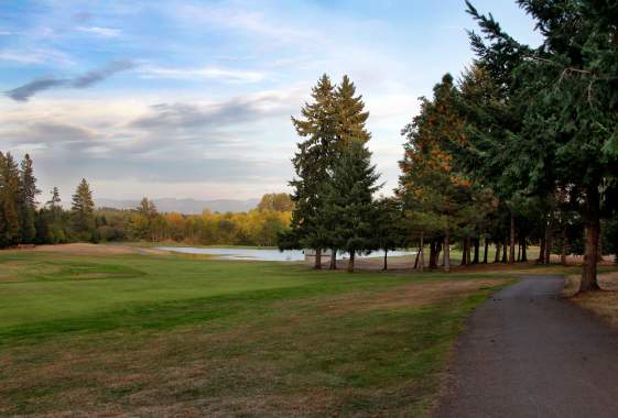 Top Summer Golf Greens Near Eugene