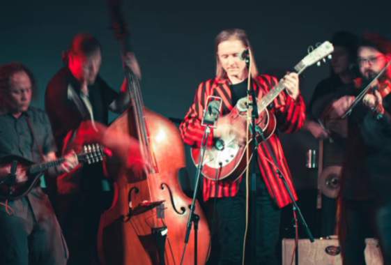 Corwin Bolt & The Wingnuts Live at Sarver Winery