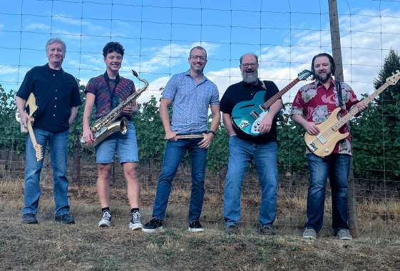 The Yard Dogs Live at Sarver Winery