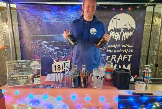 Hoppy Island Nights: Holiday Spirit