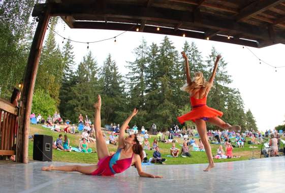 Ballet in the Vineyard at Hinman Vineyards