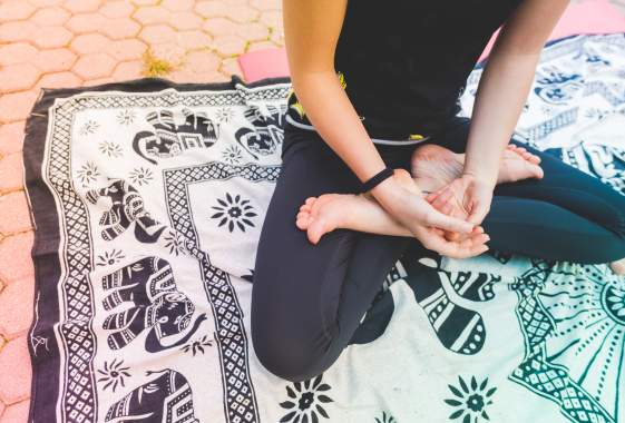 Holiday Original Goat Yoga & Happy Hour w/ Hot Cider