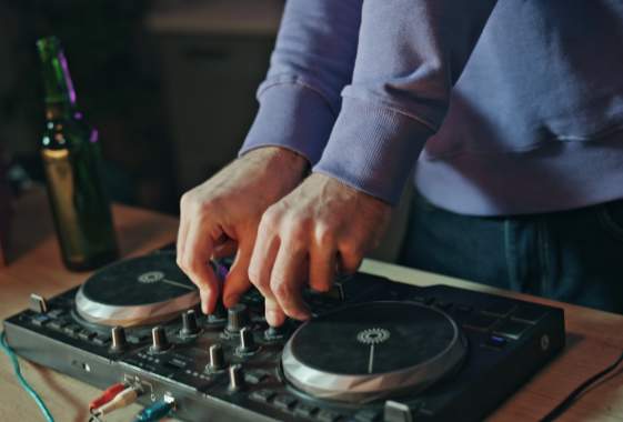 PLAY: RECORDS with DJ John Smith