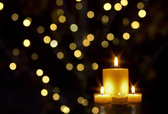 Candlelight: Spirit of the Season Performance by Oregon Mozart Players