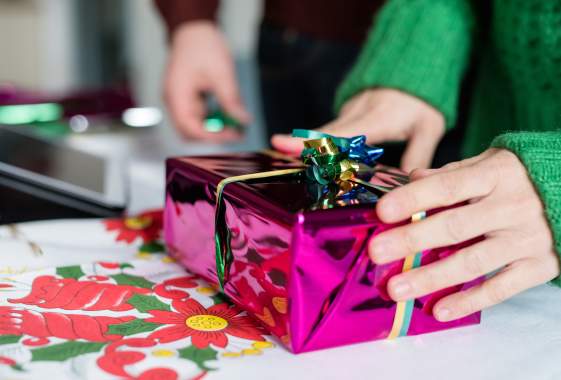 Oakridge Holiday Market at 3 Legged Crane Pub