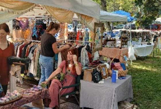 Freedom Market Arts/Crafts/Food/Music