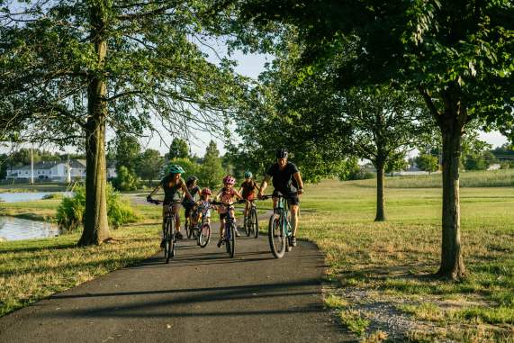 Spring into Etown: Top Spots to Enjoy the Season in Elizabethtown