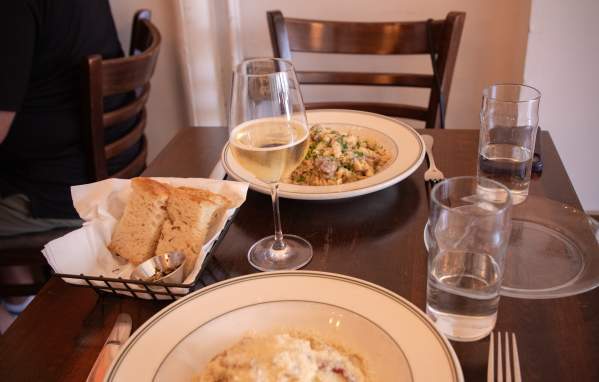 5 restaurants to try in Fargo according to a local