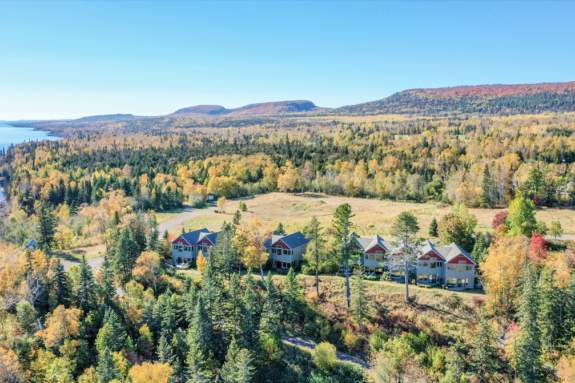Stay 6 Nights, Get the 7th Night Free at Lutsen Lodging!