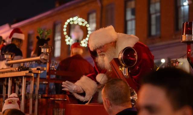 Celebrate the Holidays at Light Up Etown