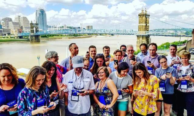 skyline-roebling-bridge-people-marriott-meeting-group-attendees-aapthq