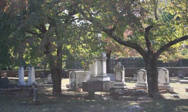 7 Cemeteries for History Buffs