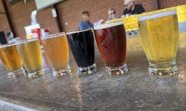 Brews Cruise _ Beer Flight _ Straight To Ale