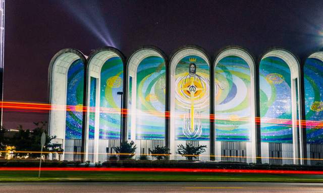 Say "Hello" from Huntsville with Zoom Backdrops