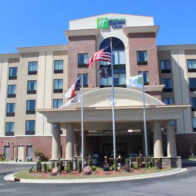 Holiday Inn Hope Mills