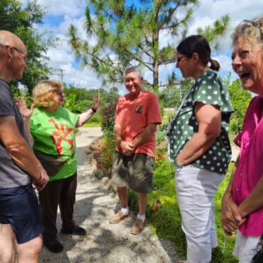 Trails & Tours Guided Tours in the Garden