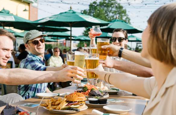 Restaurants with Outdoor Dining in Bloomington