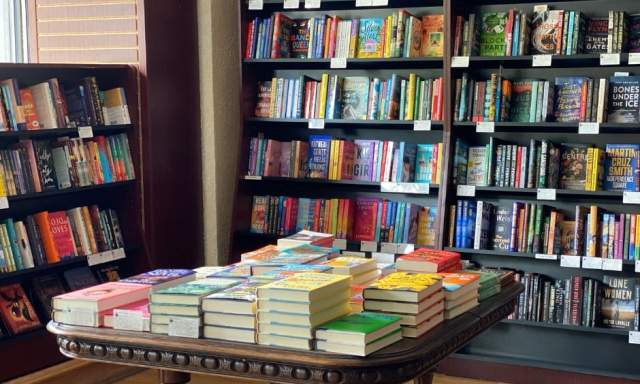 Holiday Gift Shopping Guide for: The Bookworm