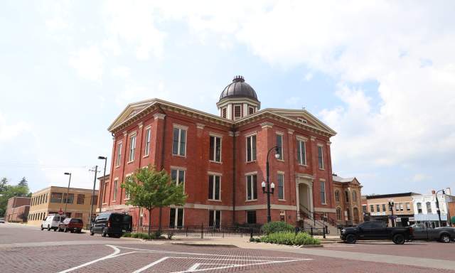 Old Courthouse Center