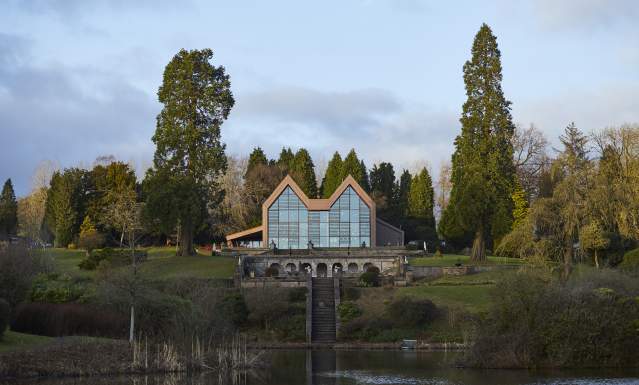 The Tawny Hotel Plumicorm restaurant across lake