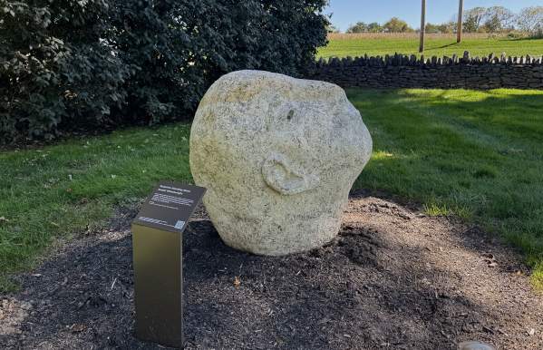 Sanquine standing stone