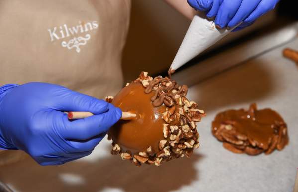 Kilwins Caramel Apple