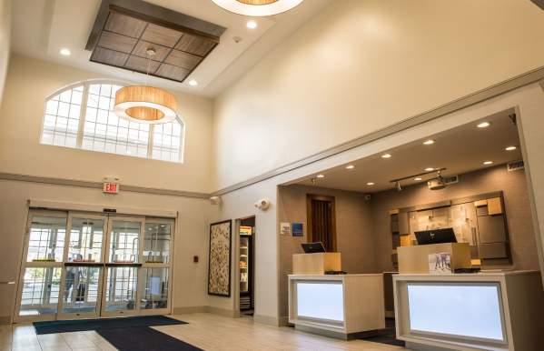 Holiday Inn Express Lobby