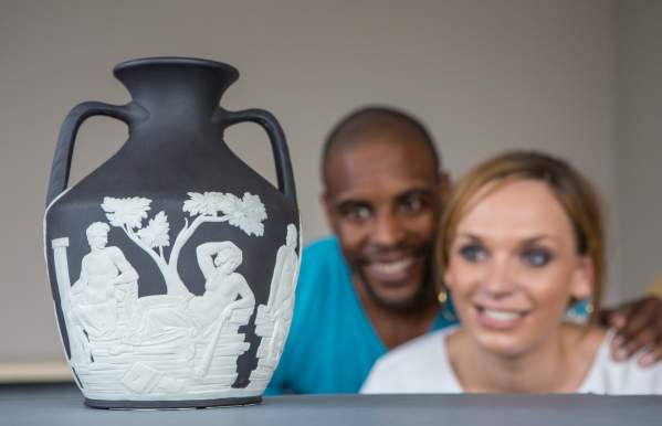 couple admire Wedgwood Portland Vase diversity