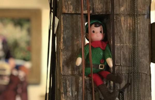 12 Elves of Dublin Scavenger Hunt