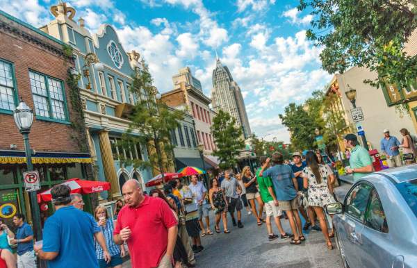 9 Free and Inexpensive Ways to Enjoy Summer in Mobile