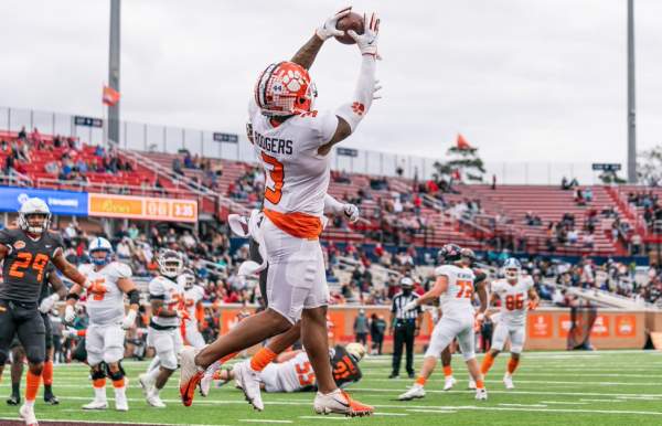 Gridiron & Grub: Mobile's Playbook to The Best Places to Watch Football & Good Eats