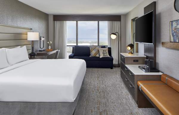 Renaissance Mobile Riverview Plaza Hotel