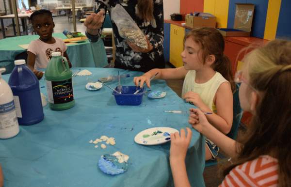 KIDS’ ACRYLIC with KELLY GENTRY