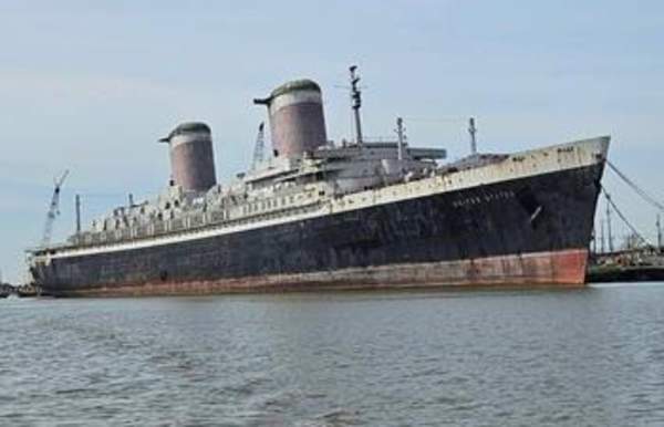 Excursion to the SS United States Featuring historian John Sledge
