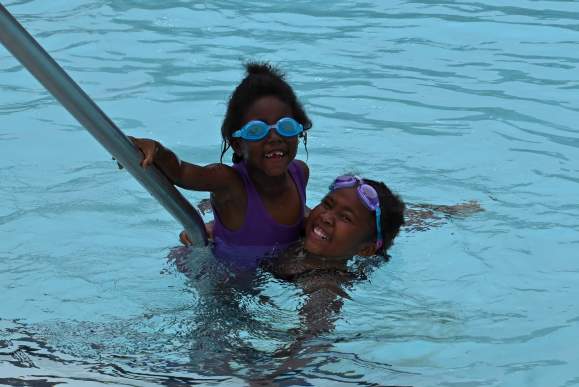 25_SIS_FreeCommunityPoolDay