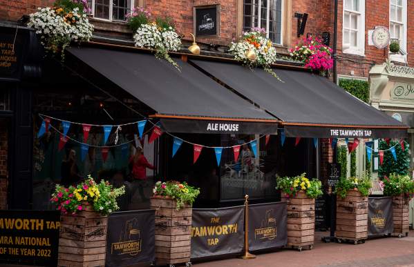 Exterior shot of The Tamworth Tap real ale pub