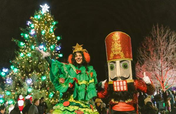 Magical Holiday Lights: Exploring Dublin, Ohio's Festive Displays