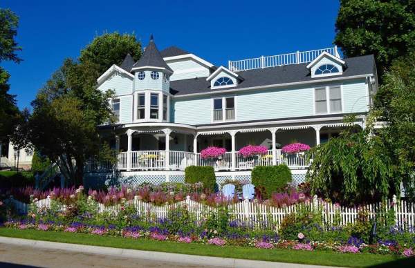 Bed & Breakfast