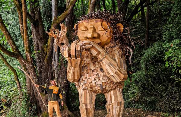 Wauwatosa Welcomes a Giant