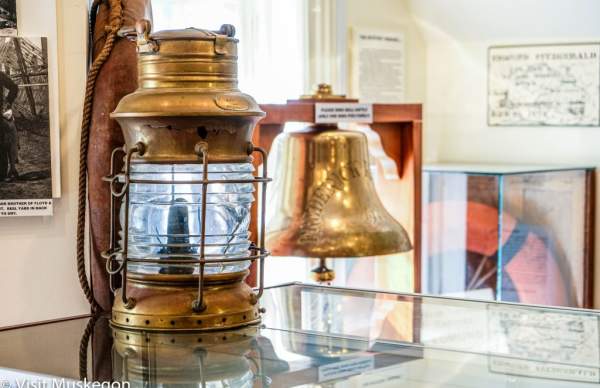 L-White-River-Light-Station-Lantern-1024x683