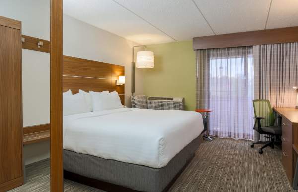 Holiday Inn Express Milwaukee West - Medical Center