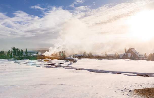Your Winter Guide to Yellowstone National Park